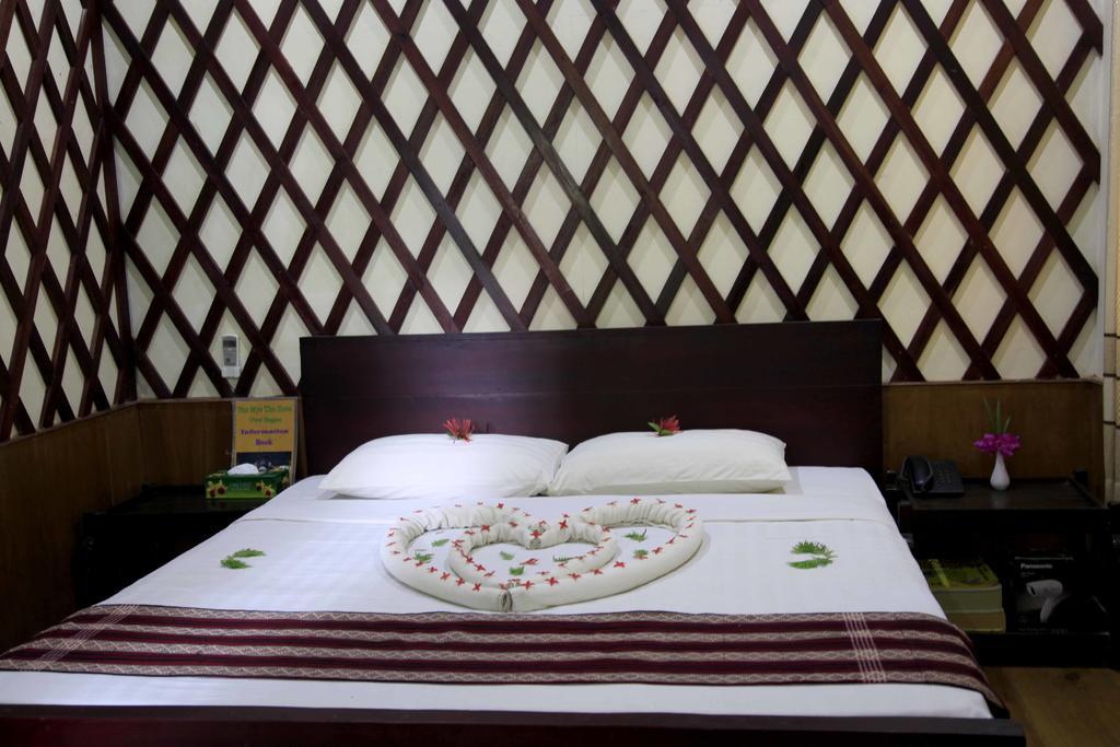 Yun Myo Thu Hotel Bagan Room photo